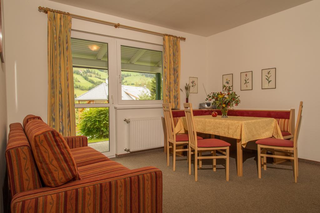 Ferienhaeuser Troester Bad Kleinkirchheim Room photo